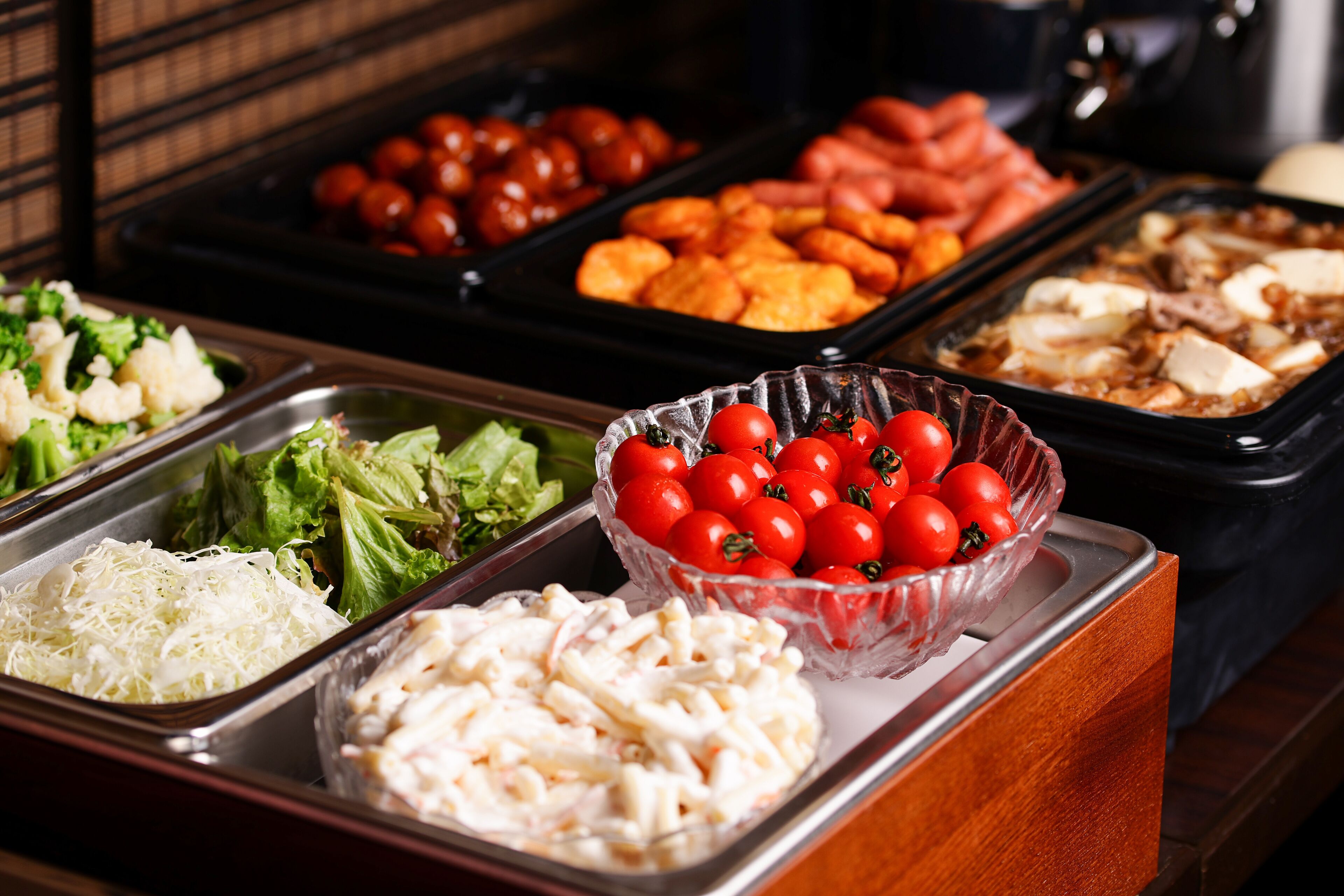 daily buffet breakfast (jpy 1500 per person)