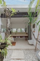 Premium Villa, 3 Bedrooms, Private Pool with Daily Afternoon Tea | 浴室 | 独立的浴缸和淋浴、大花洒淋浴喷头、免费洗浴用品、吹风机