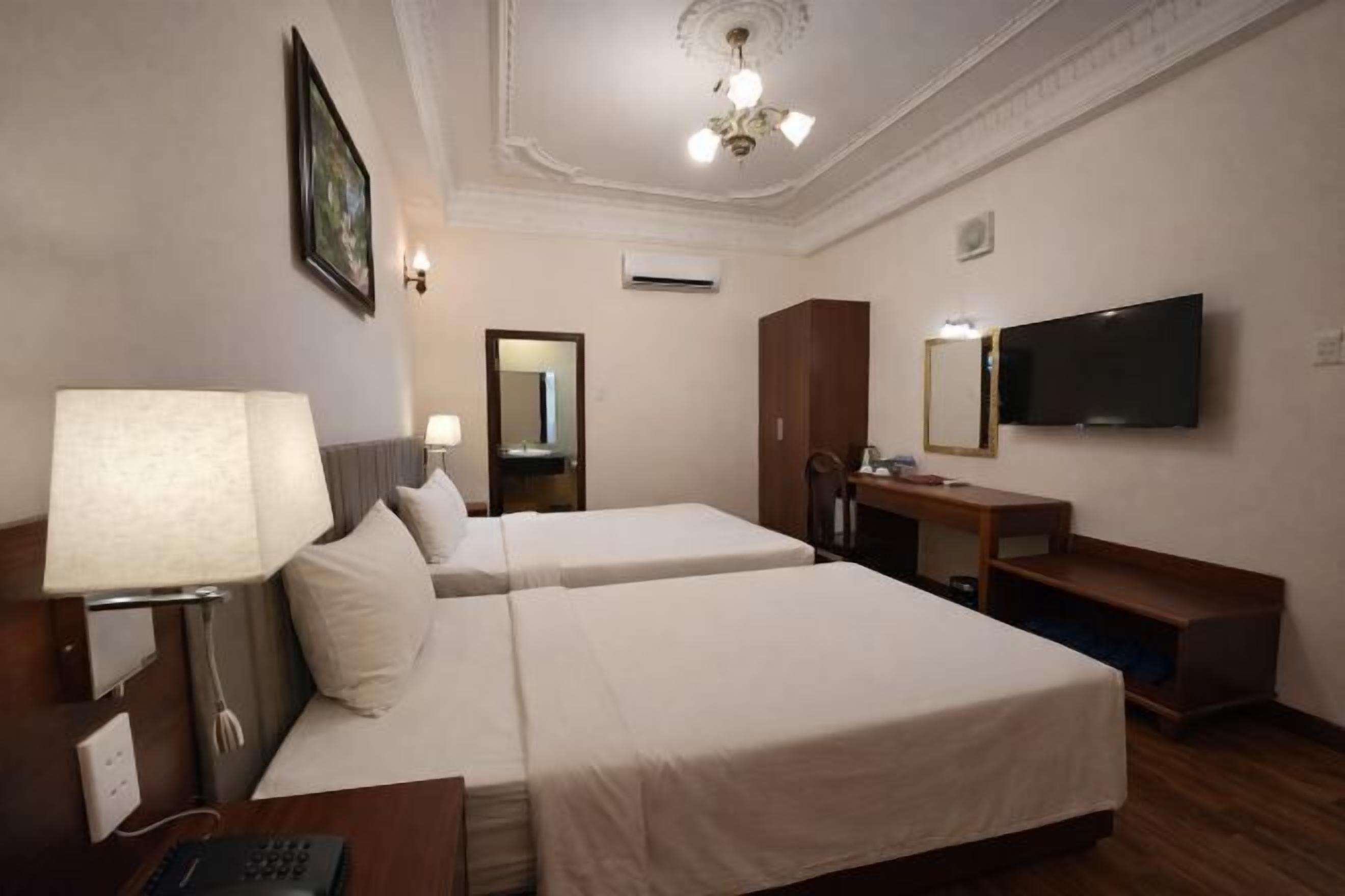 Minibar, in-room safe, free WiFi, bed sheets