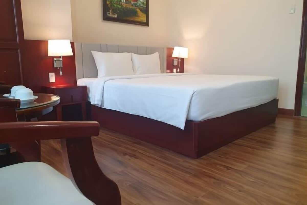 Minibar, in-room safe, free WiFi, bed sheets