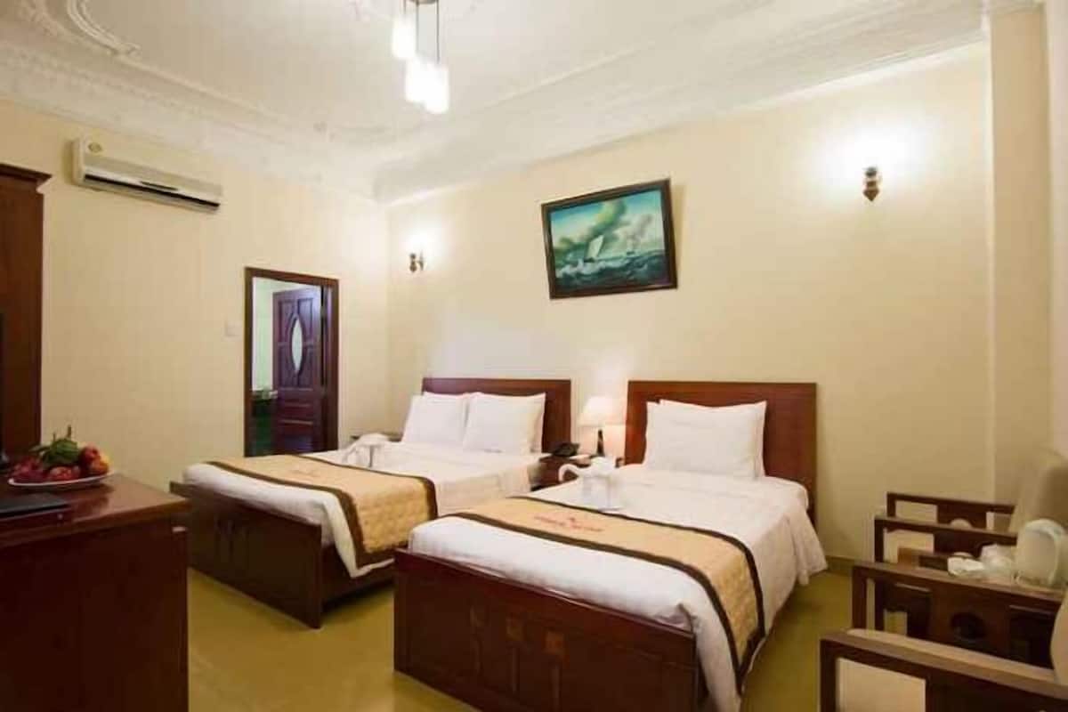 Minibar, in-room safe, free WiFi, bed sheets