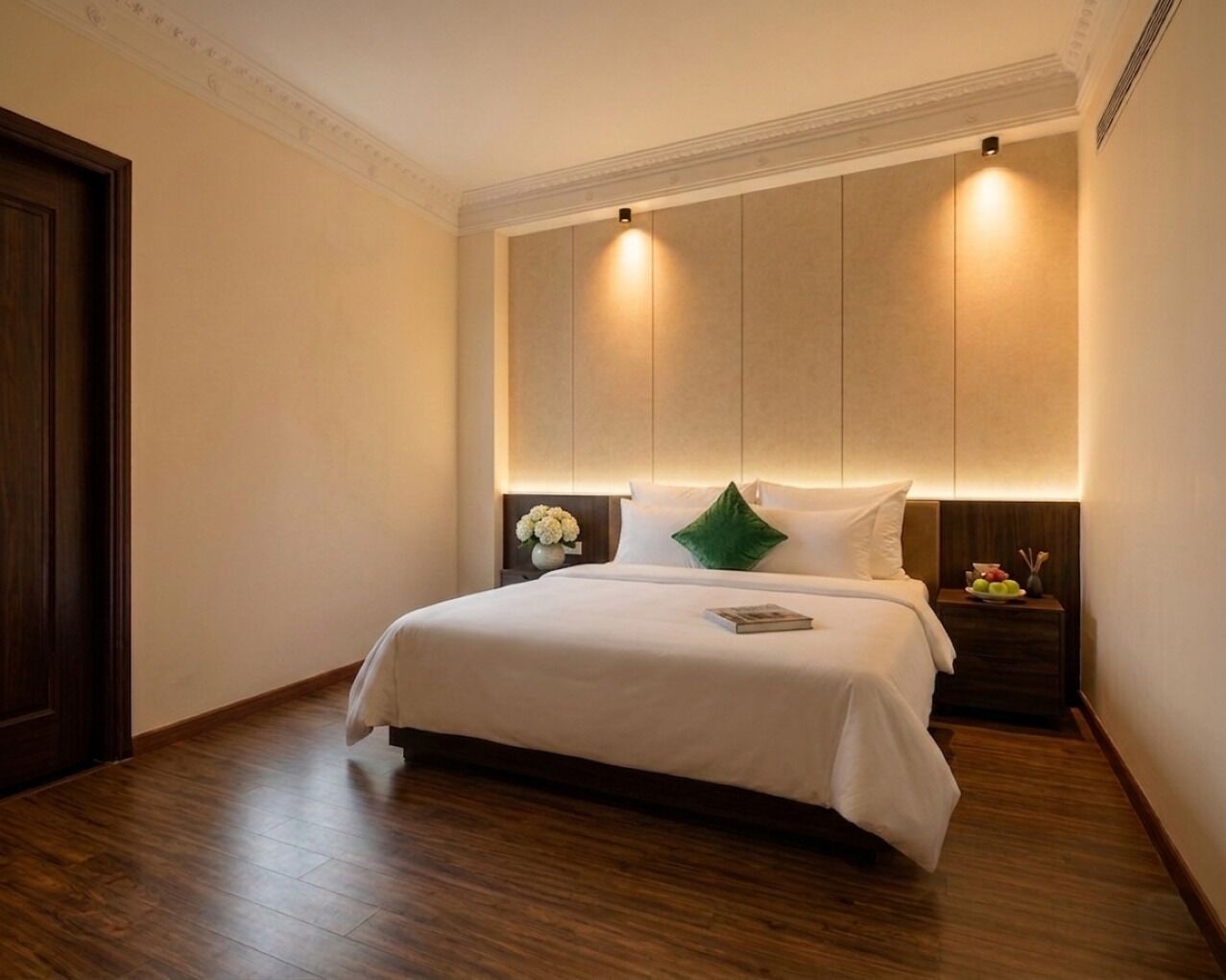 Premium bedding, minibar, in-room safe, desk