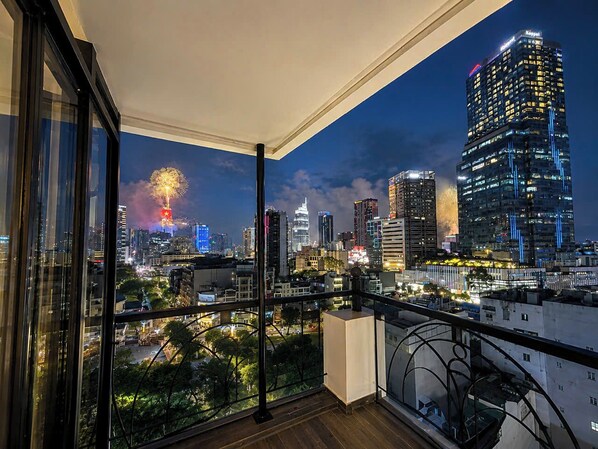 Front of property - evening/night - Bon Ami Hotel - Thiên Xuân (Ho Chi Minh City)
