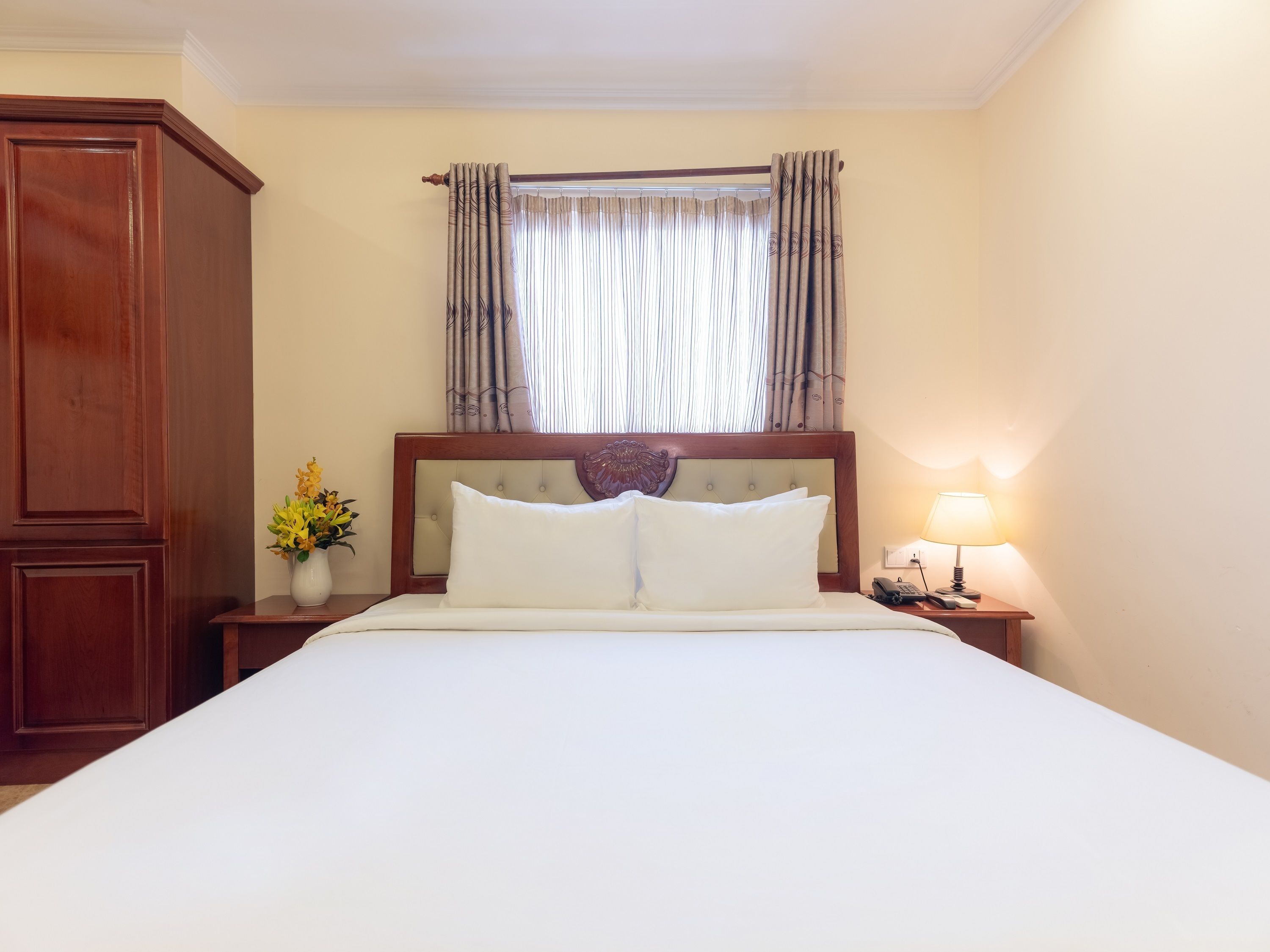 superior double room (window) | minibar, in-room safe, free wifi, bed sheets