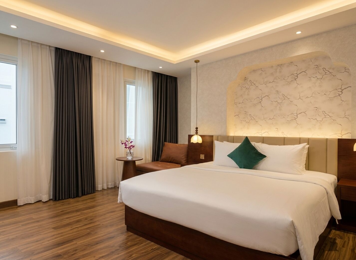 Premium bedding, minibar, in-room safe, desk