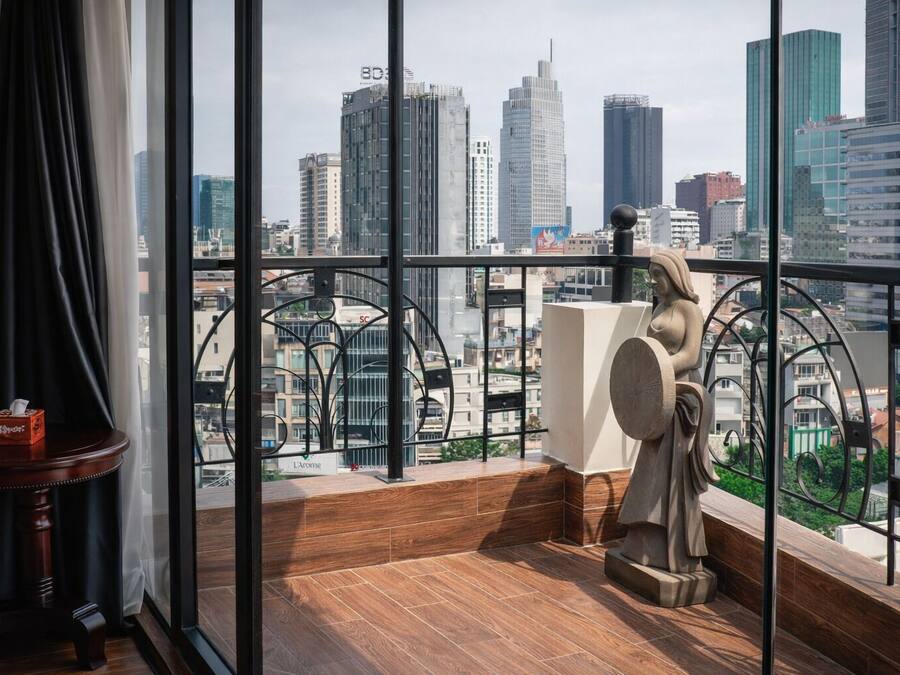 Studiosuite – junior | Utsikt fra balkong