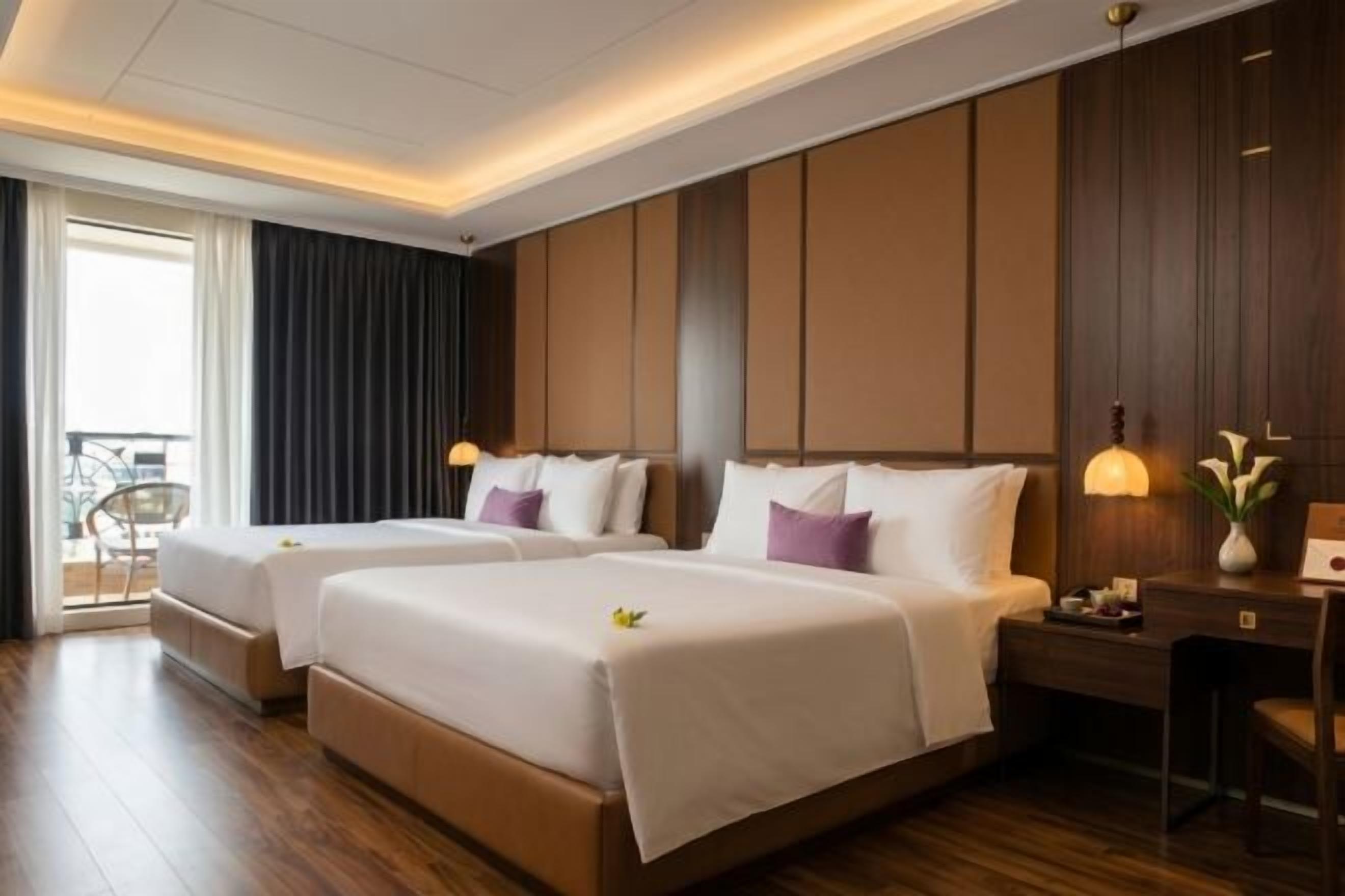 Premium bedding, minibar, in-room safe, desk