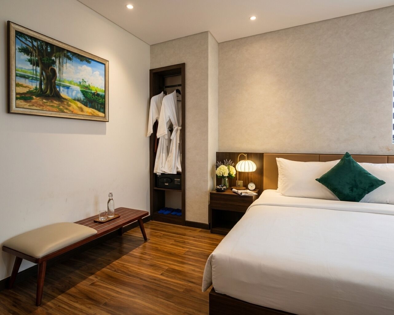 Premium bedding, minibar, in-room safe, desk