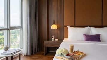 Premium bedding, minibar, in-room safe, desk