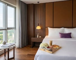 Suite estudio junior | Ropa de cama de alta calidad, minibar, caja fuerte y escritorio