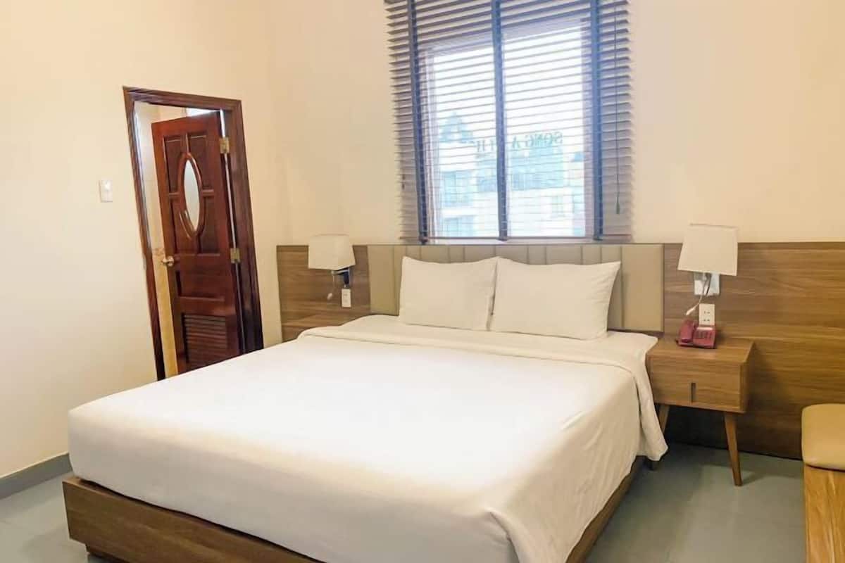 Minibar, in-room safe, free WiFi, bed sheets