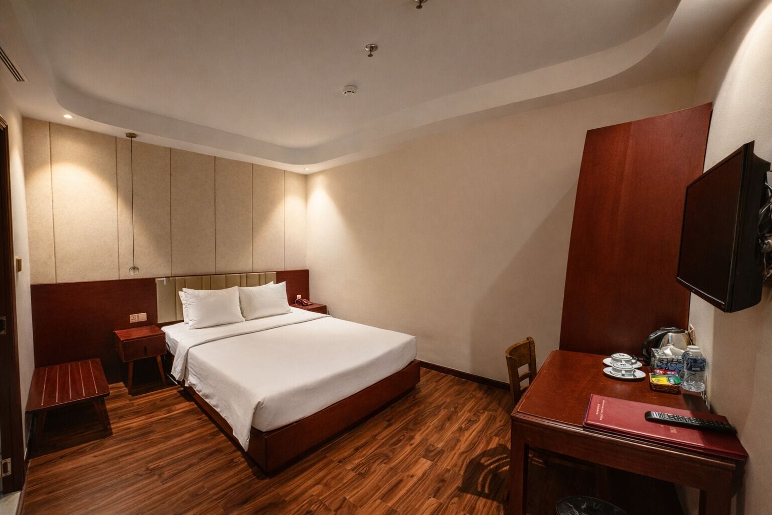 Economy Double Room (No Window) | Minibar, in-room safe, free WiFi, bed sheets