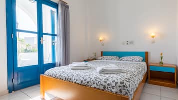 雙人或雙床房 | 房內夾萬、熨斗/熨衫板、免費嬰兒床、摺床/加床 (收費)