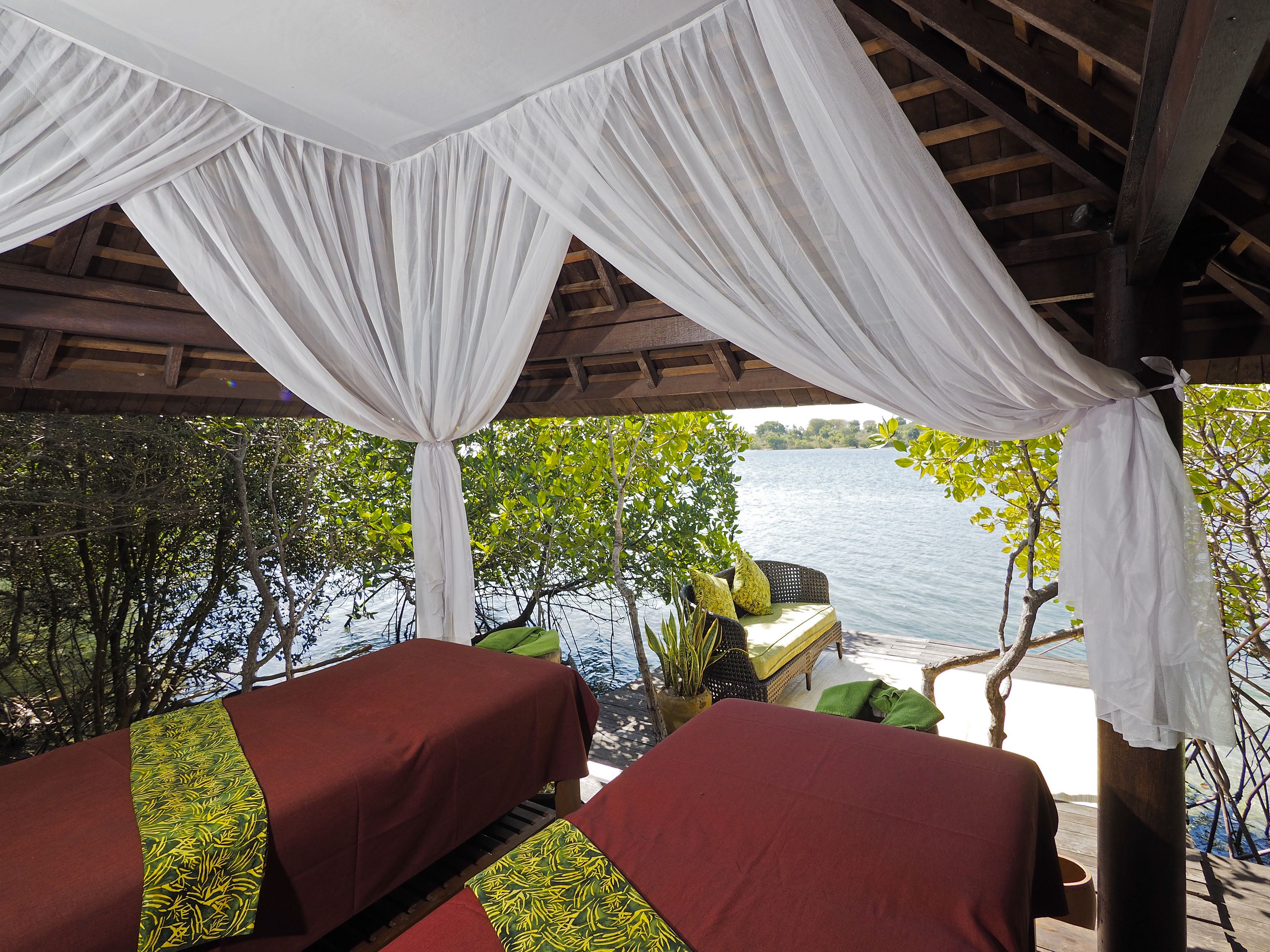 couples treatment room(s), body treatments, aromatherapy, body scrubs