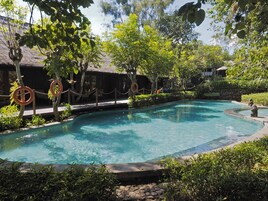 Outdoor pool, pool umbrellas, sun loungers