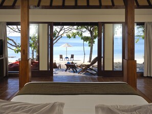 Beach Villa | Premium bedding, in-room safe, desk, laptop workspace - The Menjangan by LifestyleRetreats (Pejarakan)