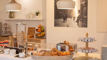 Daily buffet breakfast (EUR 15 per person)