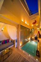 Seasonal outdoor pool