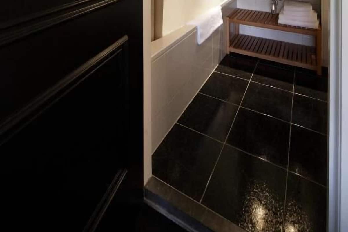 Comfort Double Room | Bathroom