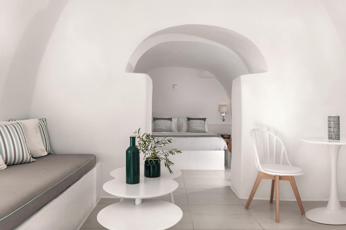 高級寝具、ピロートップベッド、セーフティボックス (室内)、客室ごとに異なる装飾