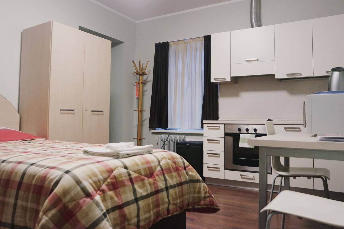 Economy Twin Room, 2 Single Beds | Desk, blackout curtains, free WiFi