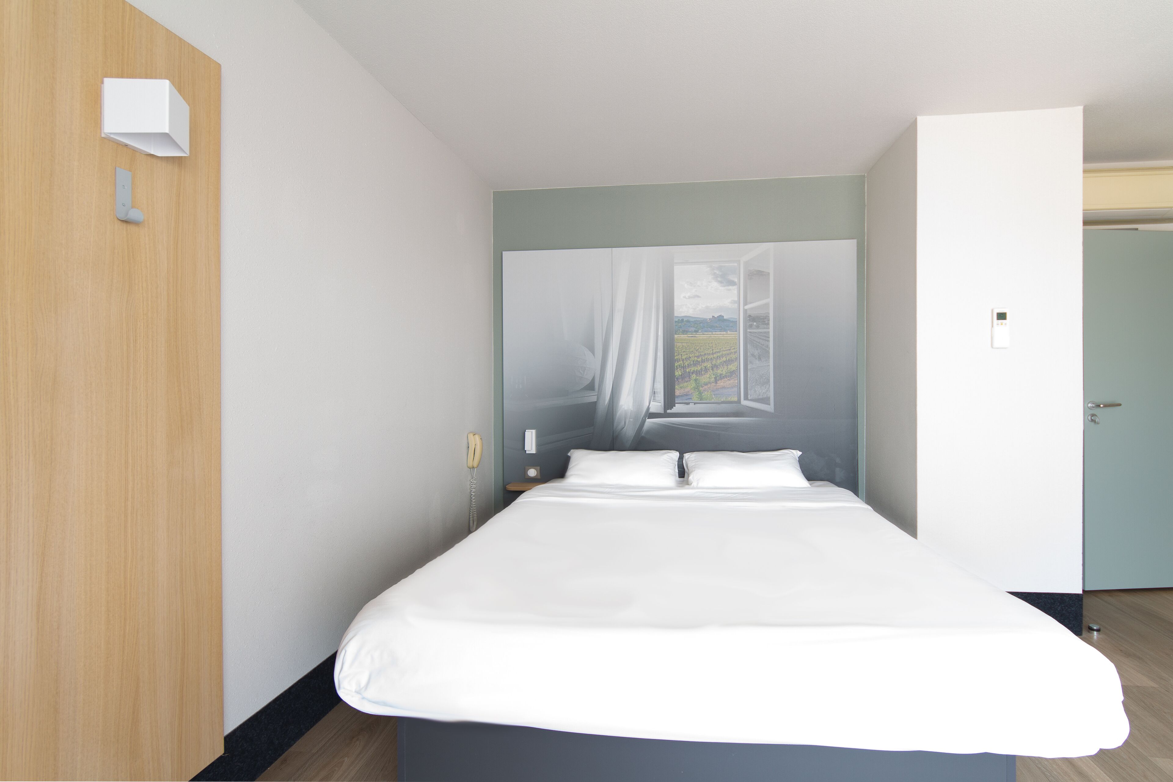 double room, non smoking | desk, blackout curtains, soundproofing, free wifi