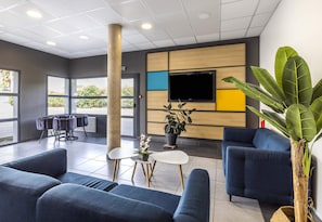 Lobby - B&B HOTEL PERPIGNAN Sud Saleilles (Saleilles)