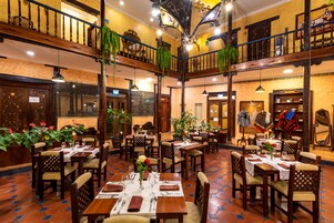 Lunch, dinner served; Latin American cuisine, alfresco dining