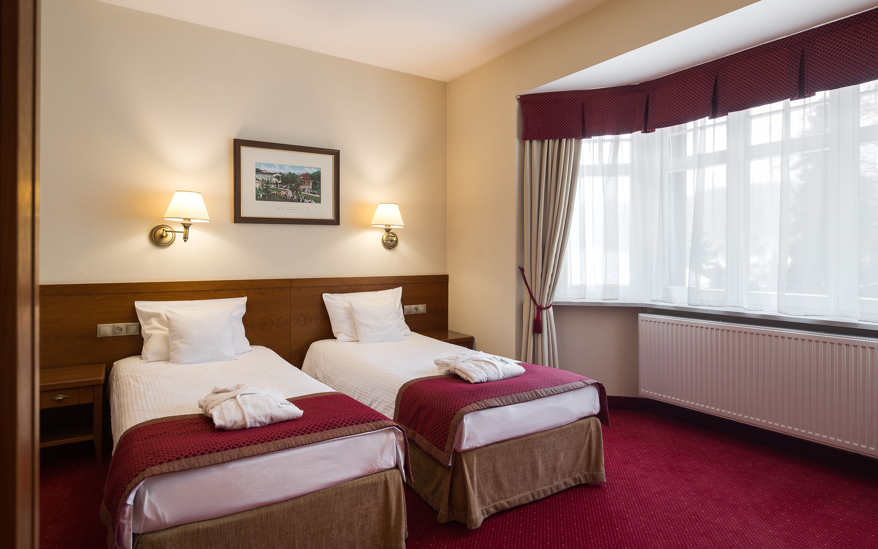 classic double or twin room | hypo-allergenic bedding, in-room safe, desk, blackout curtains