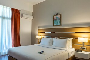 Premium bedding, minibar, individually furnished, desk - Country Inn Tarika Resort Jim Corbett (Ramnagar)