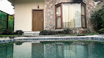 1 bedroom, premium bedding, minibar, individually furnished