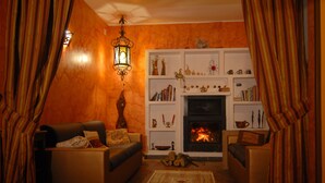 Lobby sitting area - La Dimora Le Fumarole (Ercolano)