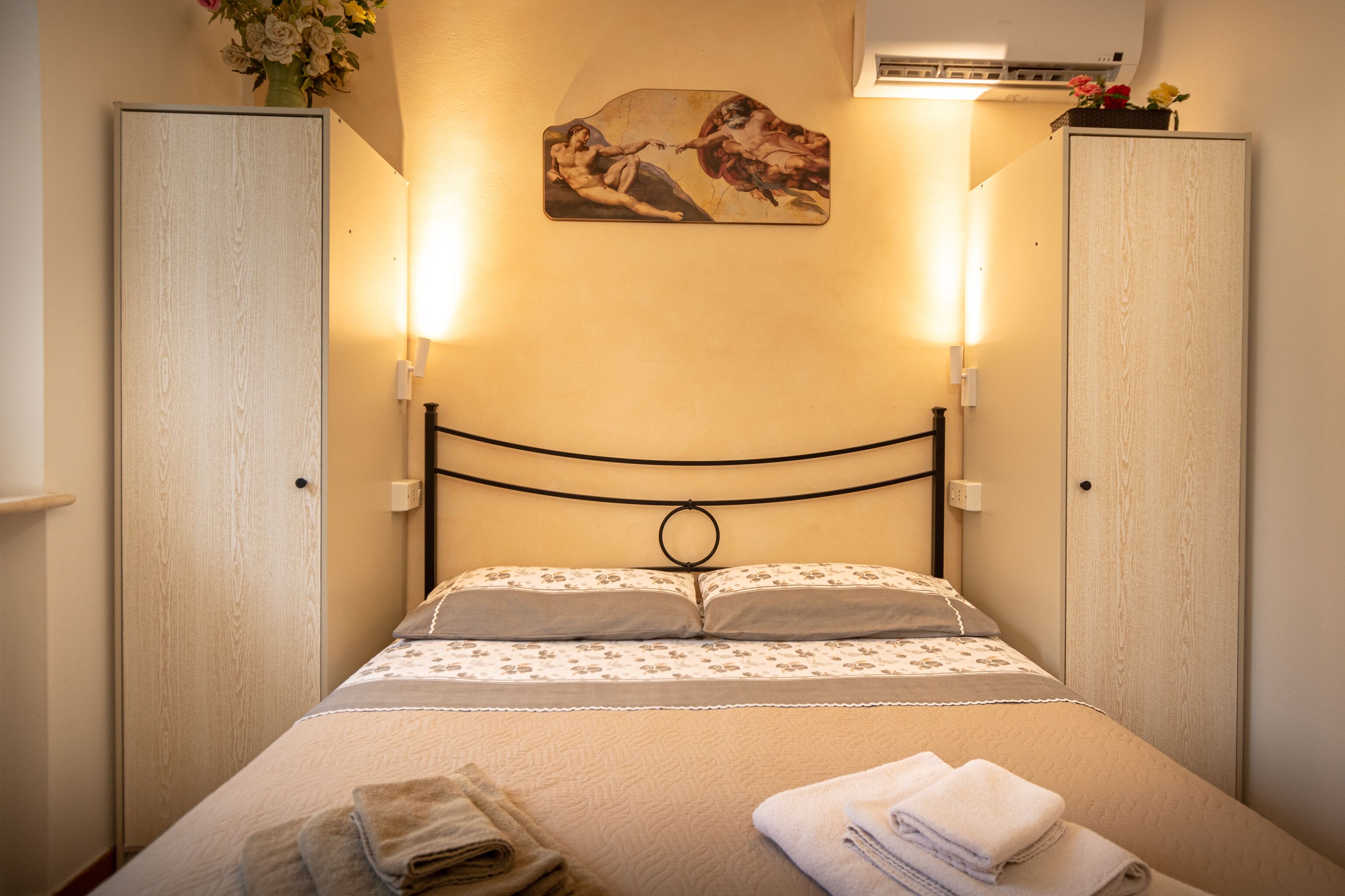 1 bedroom, Select Comfort beds, soundproofing, cots/infant beds