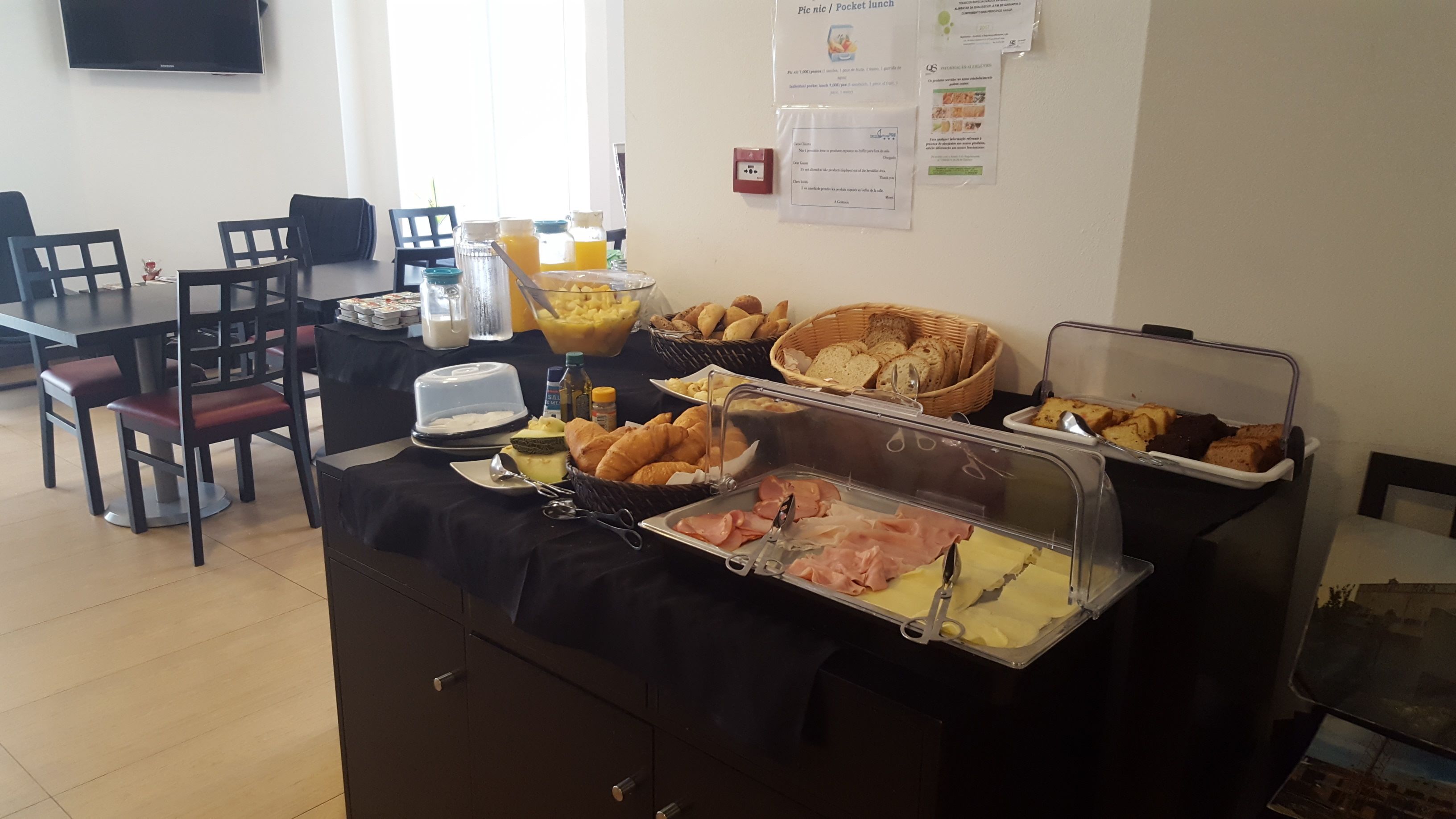 daily buffet breakfast (eur 10 per person)