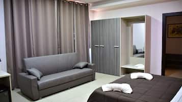 1 bedroom, in-room safe, individually decorated, desk