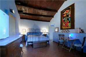 Family Room | Katil bayi/kot (surcaj), katil lipat simpan/tambahan, cadar katil