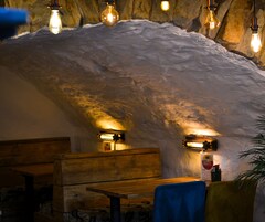 Breakfast, lunch and dinner served