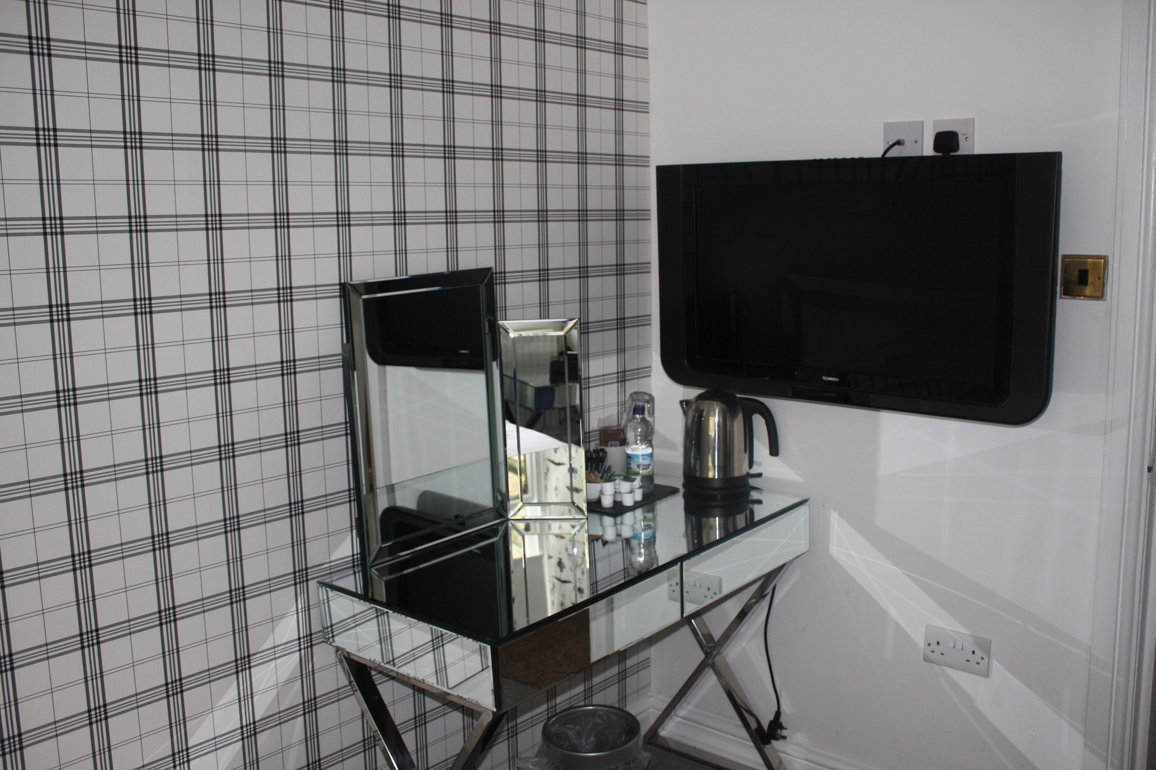 Phòng đơn Tiêu chuẩn, 1 giường đơn | Bàn, bàn ủi/dụng cụ ủi quần áo, truy cập Internet không dây miễn phí 