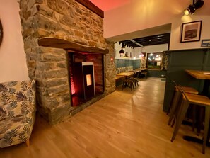 Breakfast, lunch and dinner served - Golden Fleece Inn Tremadog (Porthmadog)