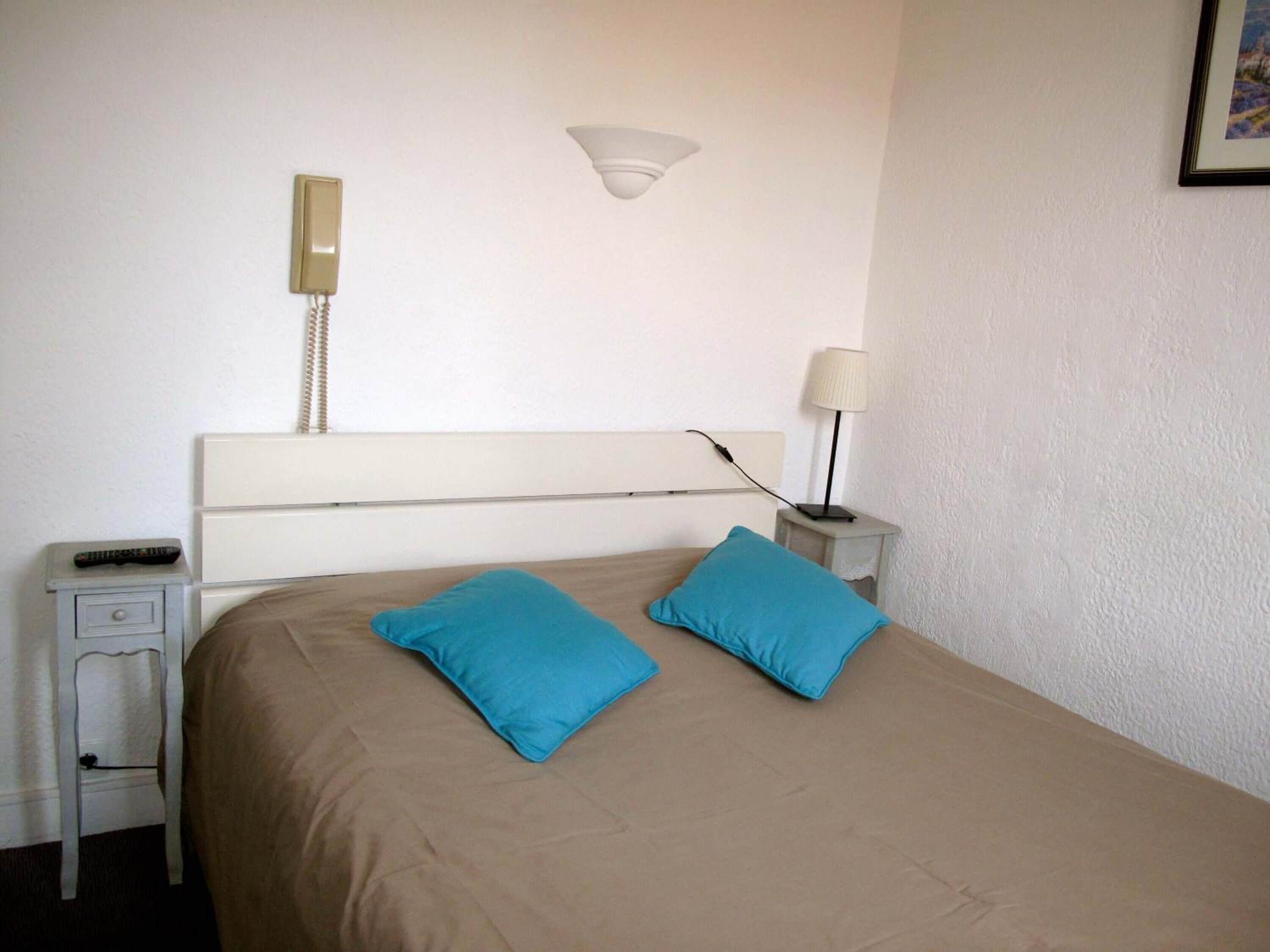 Kamar Single | Seprai premium dan didekorasi berbeda-beda