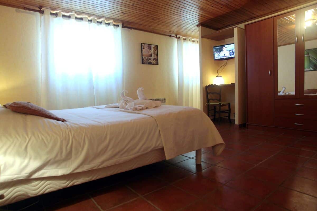 Superior Double Room | Desk, blackout drapes, soundproofing, free cribs/infant beds