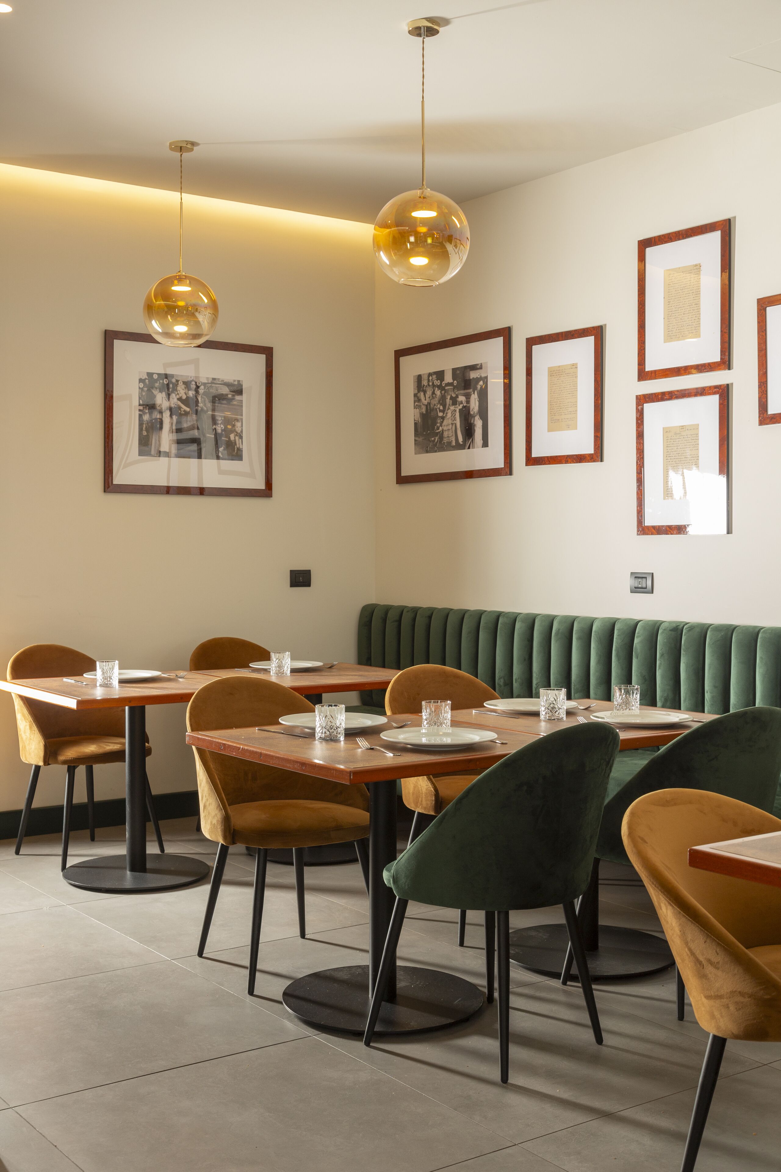 breakfast, lunch, dinner served; italian cuisine, garden views