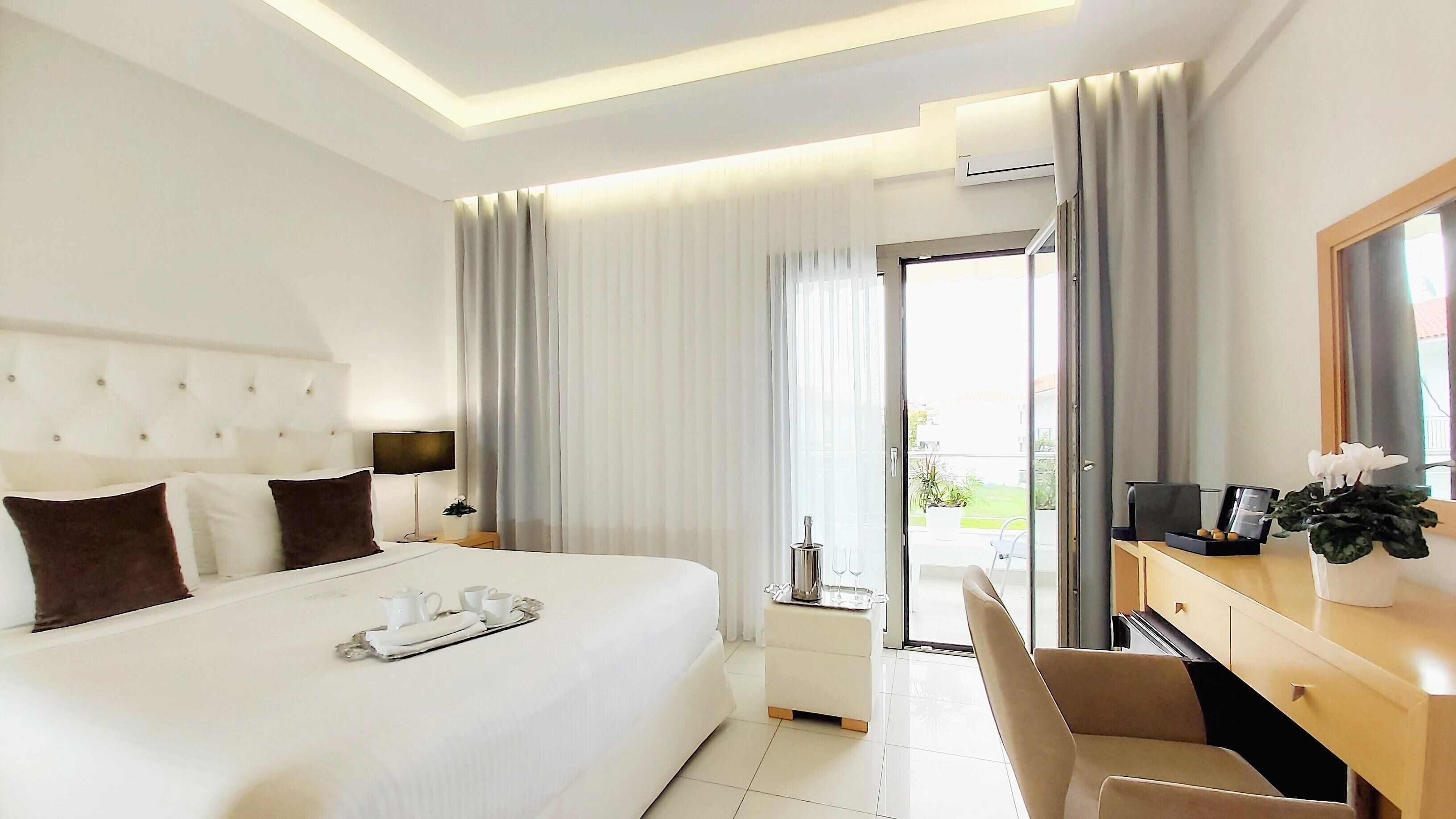 ห้องคลาสสิกดับเบิล | เครื่องนอนป้องกันสารก่อภูมิแพ้, ผ้านวมขนเป็ด, เตียง Tempur-Pedic