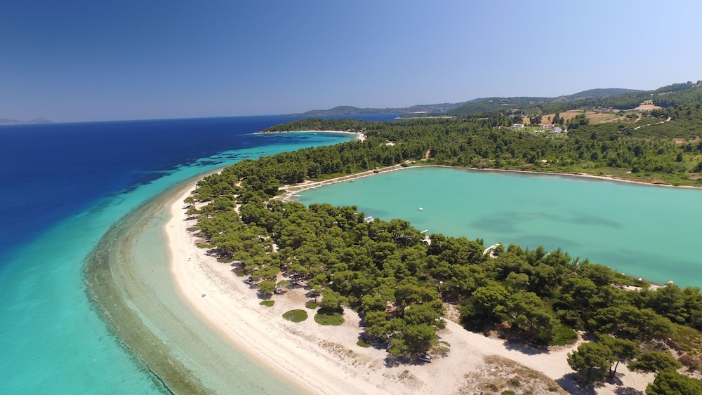 Akrogiali Exclusive Hotel by null