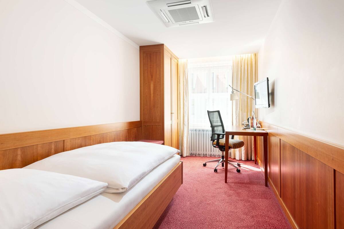 Business Single Room