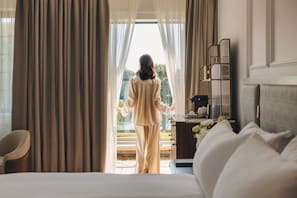 Premium bedding, pillowtop beds, minibar, in-room safe - Fairmont Cheshire The Mere (Opening July 2026) (Knutsford)