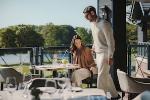 3 restaurants; breakfast, lunch, dinner, and brunch served - Fairmont Cheshire The Mere (Opening July 2026) (Knutsford)