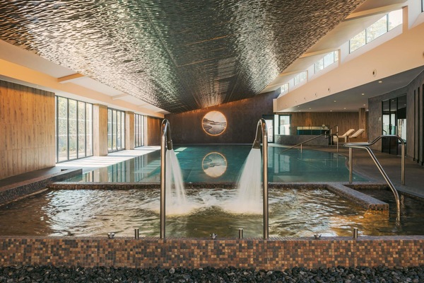 Couples treatment rooms, sauna, hot tub, steam room, Turkish bath