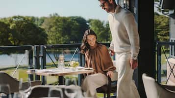 3 ristoranti; aperti a colazione, a pranzo, a cena e per il brunch