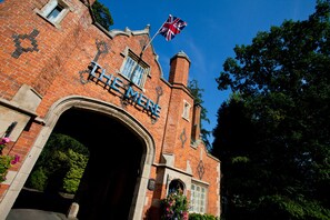 Aerial view - Fairmont Cheshire The Mere (Opening July 2026) (Knutsford)